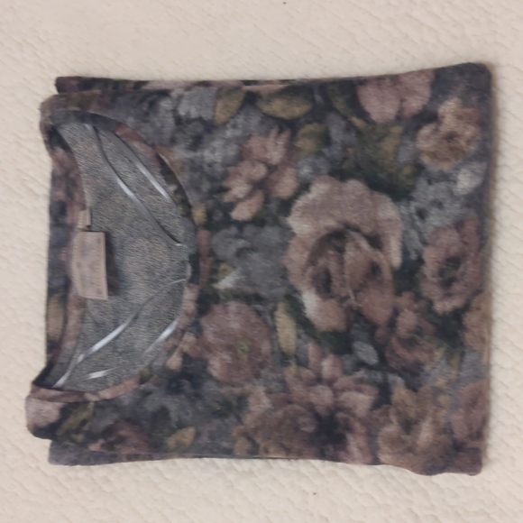 Dantelle Soft floral top - Picture 7 of 7